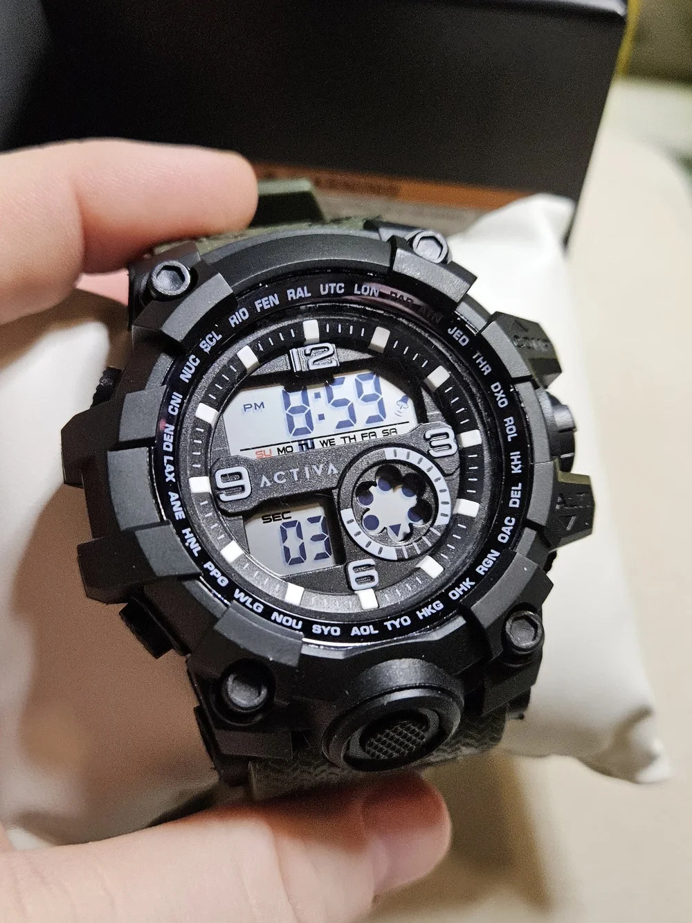 Activa Endurance X Invicta Men's Digital Watch (Model ACW435-004)